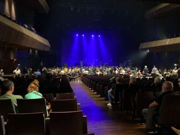 Salle Pleyel, section: Parterre Haut Impair, row: V, seat: 17