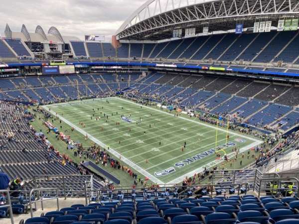 Lumen Field, section: 300, row: P, seat: 19