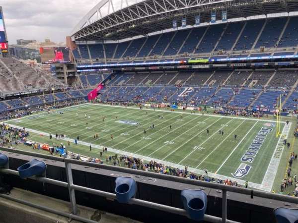 Lumen Field, section: 330, row: B, seat: 10