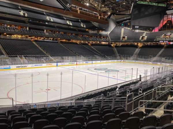 Climate Pledge Arena, section: 04, row: M, seat: 8