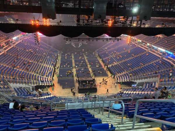 Coliseo De Puerto Rico, section: U221, row: X, seat: 3