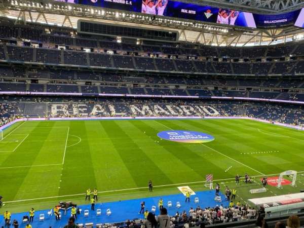 Santiago Bernabéu Stadium, section: 332, row: 9, seat: 4