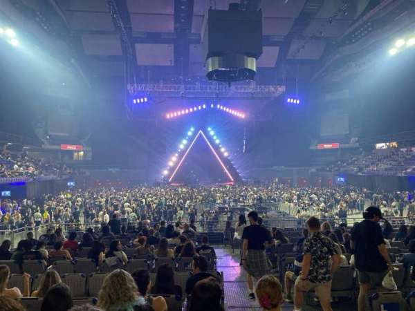 Movistar Arena, Madrid, section: 8, row: Q, seat: 3