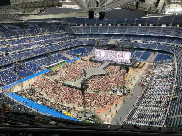 Santiago Bernabéu Stadium, section: 615, row: 9, seat: 28