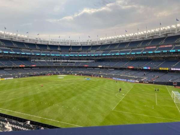 Yankee Stadium, section: Fresh Dirct Terrace