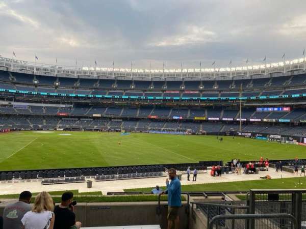 Yankee Stadium, section: 204, row: 9, seat: 5