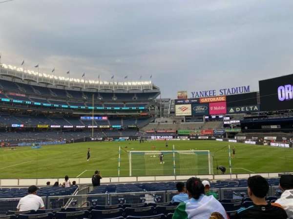 Yankee Stadium, section: 113, row: 7, seat: 10