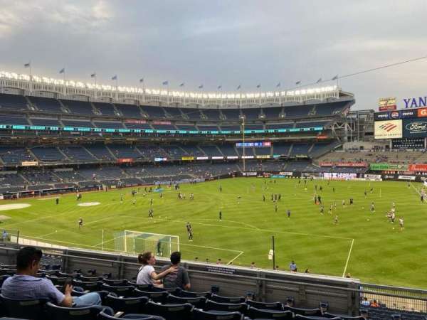 Yankee Stadium, section: 211, row: 7, seat: 6