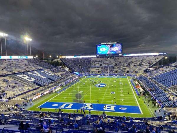 LaVell Edwards Stadium, section: 124, row: 33, seat: 30