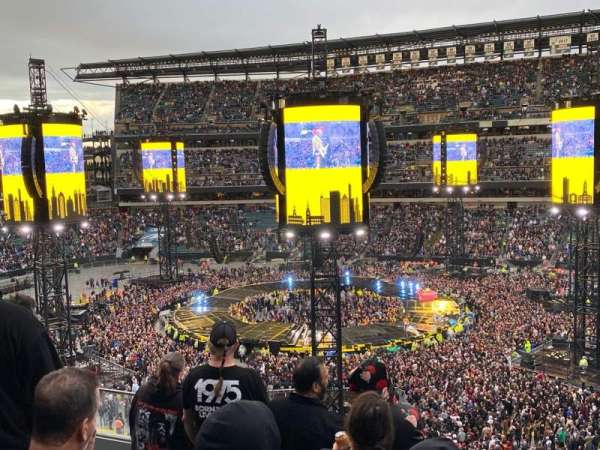 Lincoln Financial Field, section: c3, row: 10, seat: 22