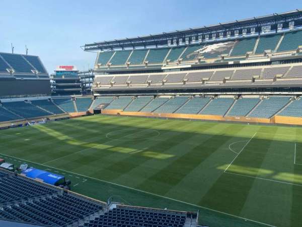 Lincoln Financial Field, section: c4, row: 2, seat: 5