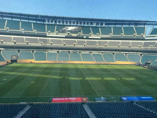 Lincoln Financial Field, section: presidents club, row: 2, seat: 5