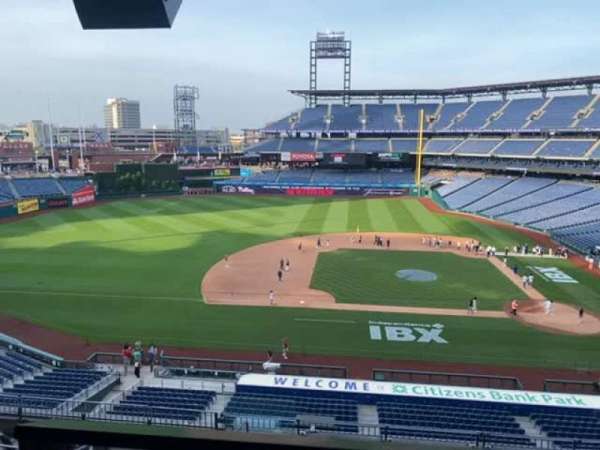 Citizens Bank Park, section: suite 74