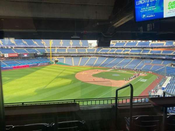 Citizens Bank Park, section: suite 80, row: 2