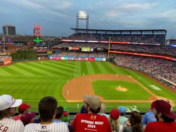 Citizens Bank Park, section: 327, row: 6, seat: 7