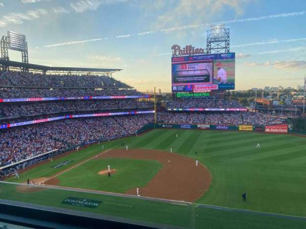 Citizens Bank Park, section: 313, row: 2, seat: 21
