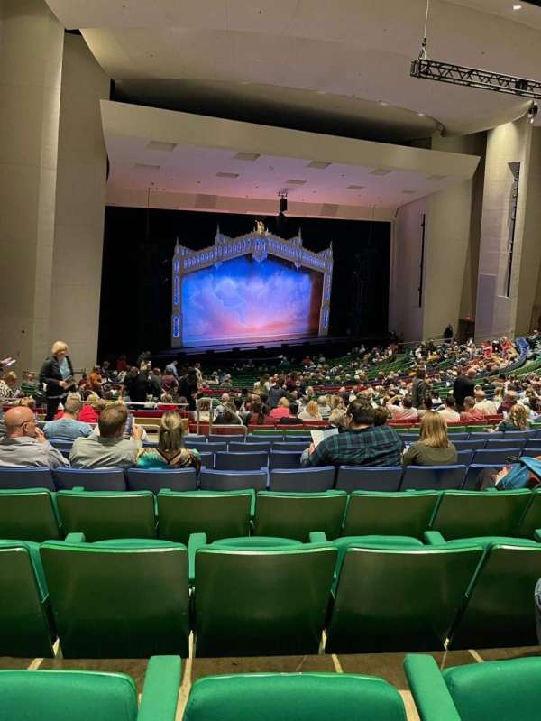 Des Moines Civic Center, section: 6W, row: Ee, seat: 12