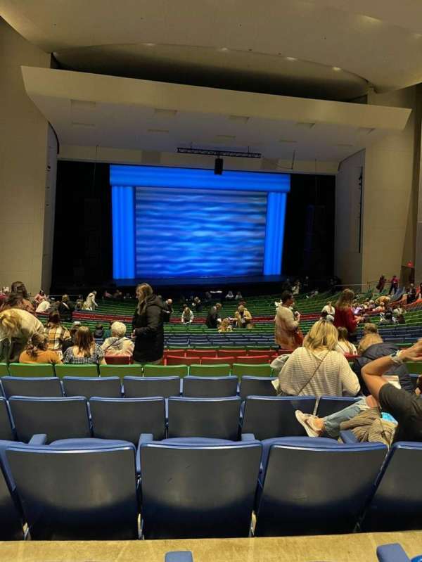 Des Moines Civic Center, section: 6W, row: BB, seat: 31