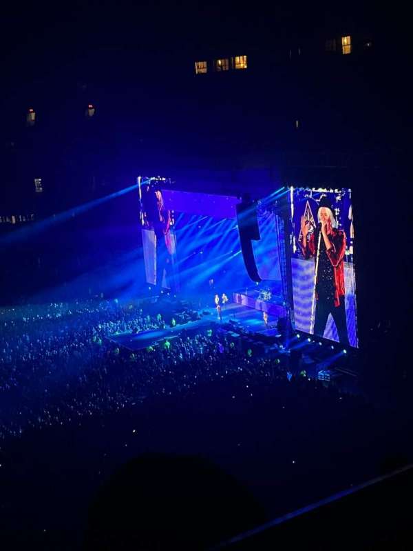 Rogers Centre, section: 512R, row: 4, seat: 5