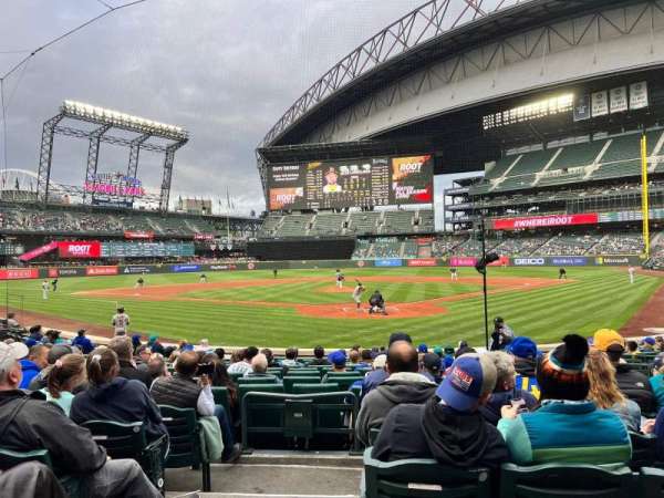 T-Mobile Park, section: 131, row: 14, seat: 21