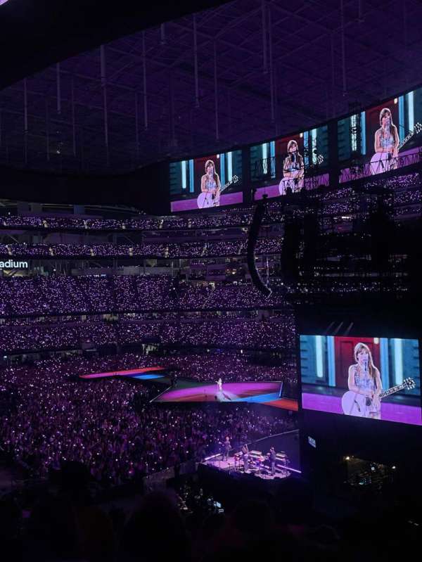 SoFi Stadium, section: 202, row: 9, seat: 6