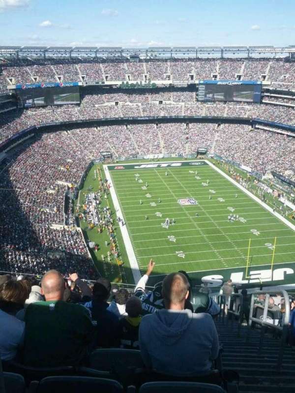 MetLife Stadium, section: 329, row: 26