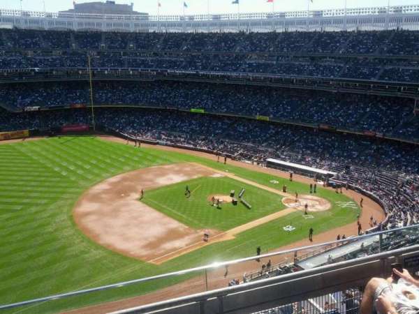Yankee Stadium, section: 428, row: 3, seat: 6
