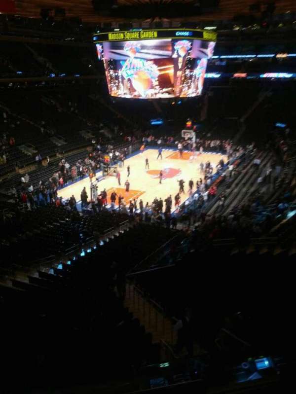 Madison Square Garden, section: 206, row: 3, seat: 7