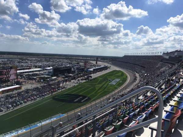 Daytona International Speedway, section: 433, row: 31, seat: 3