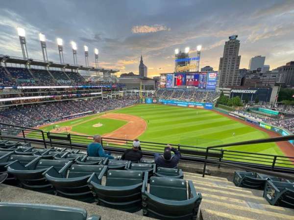 Progressive Field, section: 432, row: D, seat: 1