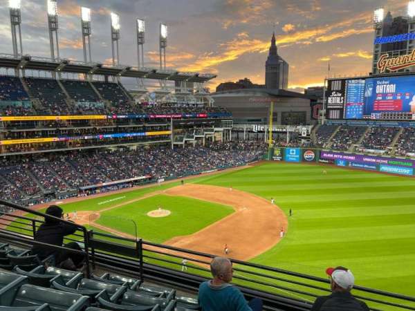 Progressive Field, section: 432, row: D, seat: 3