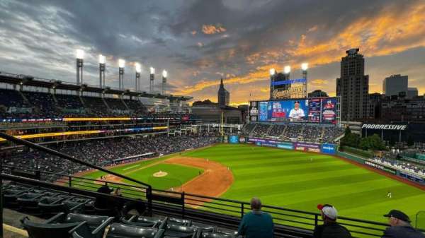 Progressive Field, section: 432, row: E, seat: 6