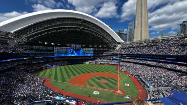 Rogers Centre, section: 527, row: 3, seat: 20
