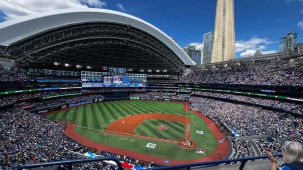 Rogers Centre, section: 527, row: 2, seat: 20