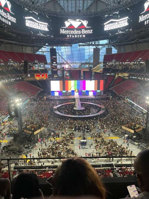 Mercedes-Benz Stadium, section: 326, row: 3, seat: 10