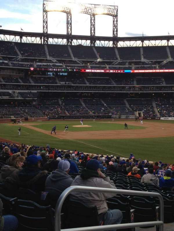 Citi Field, section: 107, row: 26, seat: 2