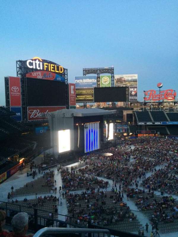 Citi Field, section: 426, row: 5, seat: 24