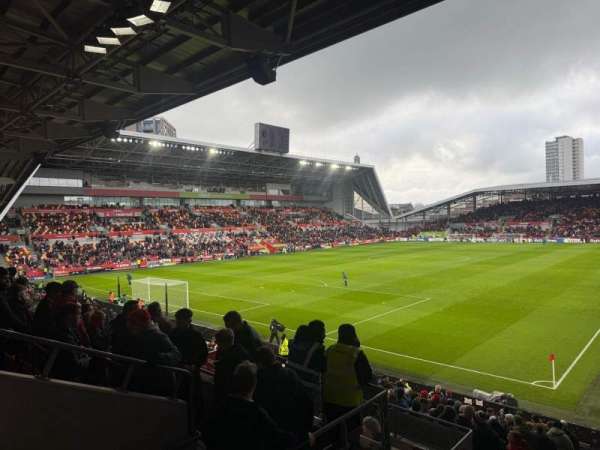 Gtech Community Stadium, section: E216, row: 20, seat: 417