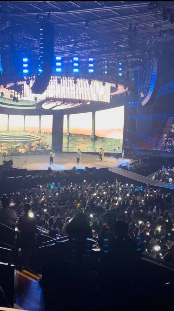 Kia Forum, section: 128, row: 9, seat: 1