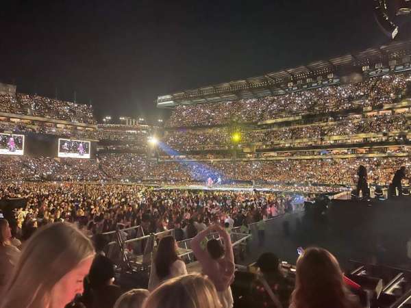 Lincoln Financial Field, section: 124, row: 5, seat: 10