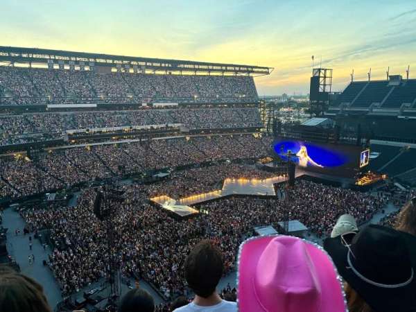 Lincoln Financial Field, section: 220, row: 4, seat: 5