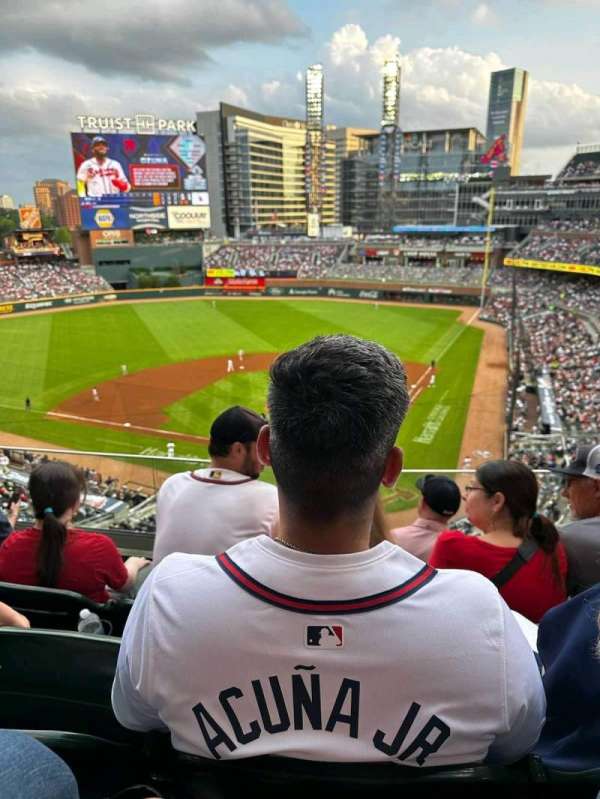 Truist Park, section: 328, row: 4, seat: 7
