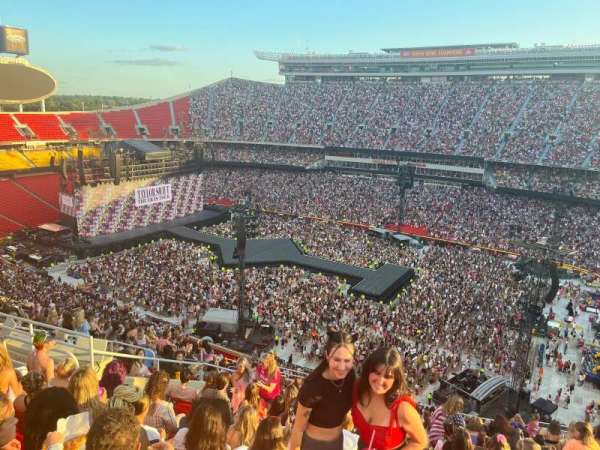 Arrowhead Stadium, section: 343, row: 22, seat: 9