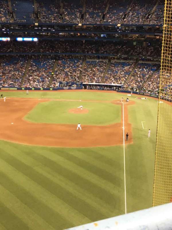 Rogers Centre, section: 539, row: 1, seat: 19
