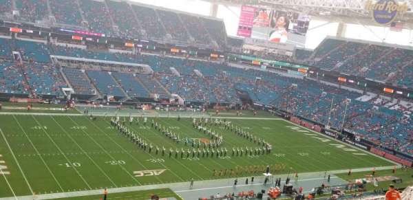 Hard Rock Stadium, section: 322, row: 23, seat: 17