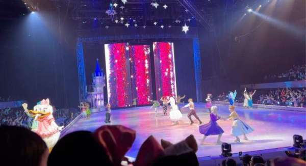 SM Mall of Asia Arena, section: SVIP101, row: F, seat: 7