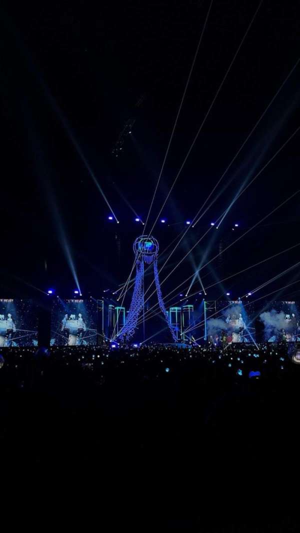 Paris La Défense Arena, section: CAT 1 parterre, row: 8, seat: 100