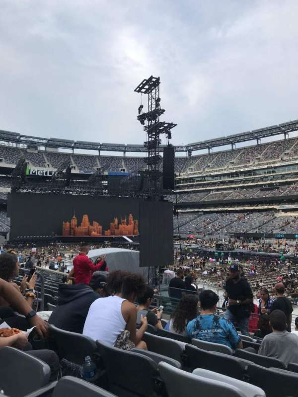 Metlife Stadium, section: 133, row: 19, seat: 13