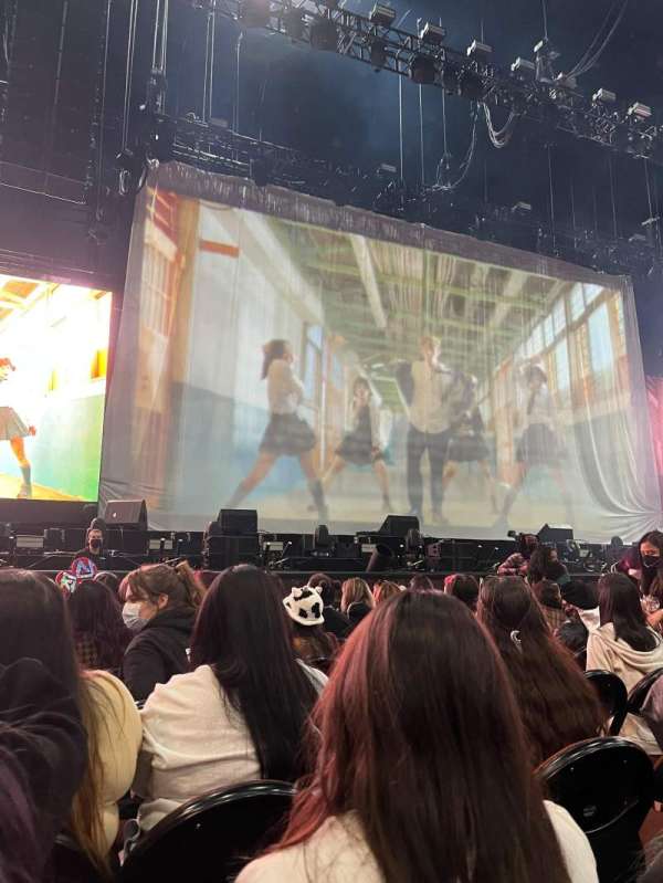Kia Forum, section: B, row: 7, seat: 11