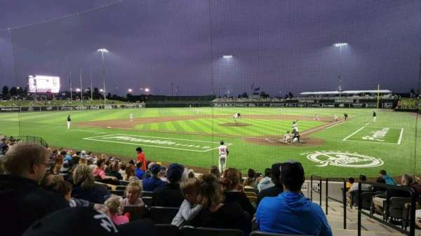 Franklin Field, Wisconsin, section: 104, row: M, seat: 17